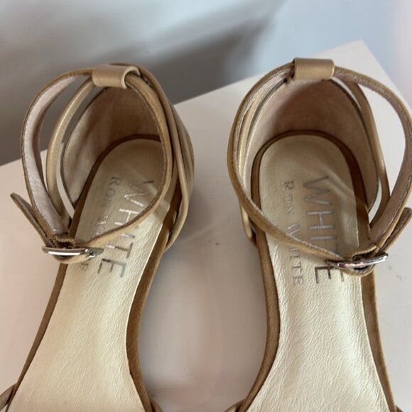 Ron White tan suede pointed flats with ankle strap size 6.5 - Picture 3 of 10